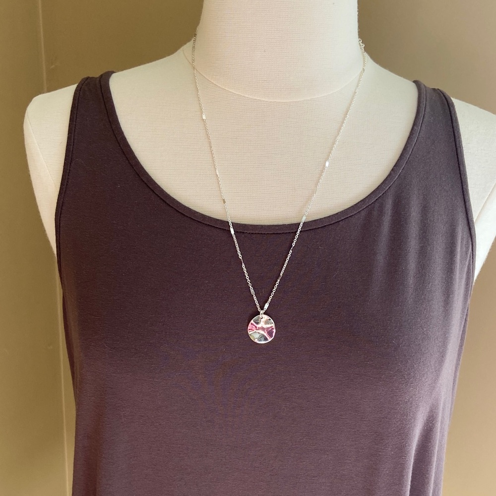 Elegant Silvertone Necklace‎ with  Pendant